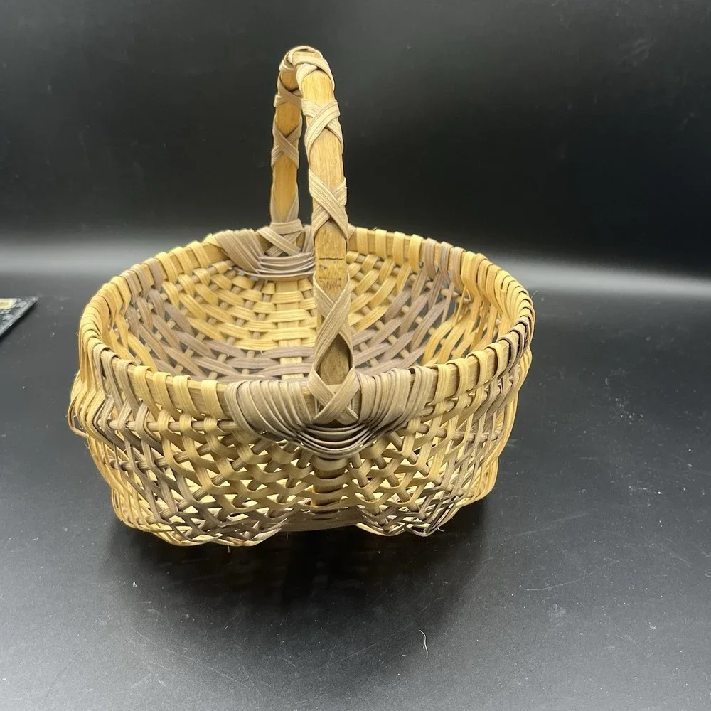 Vintage Hand Woven Buttocks Basket Farm Egg Gathering‎ With Handle